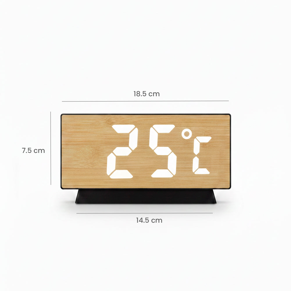 Reloj LED digital acabado en madera