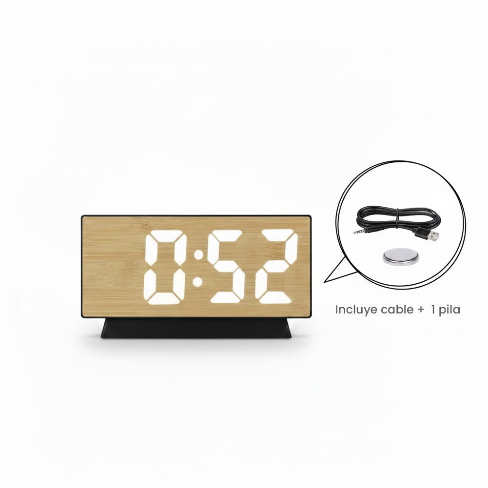 Reloj LED digital acabado en madera