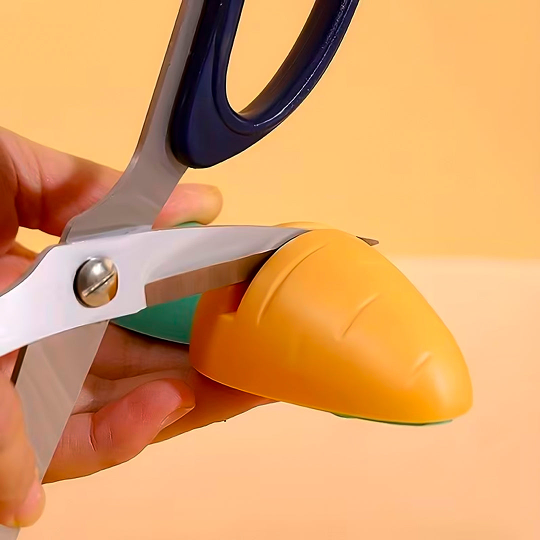 Afilador de cuchillos con diseño de zanahoria